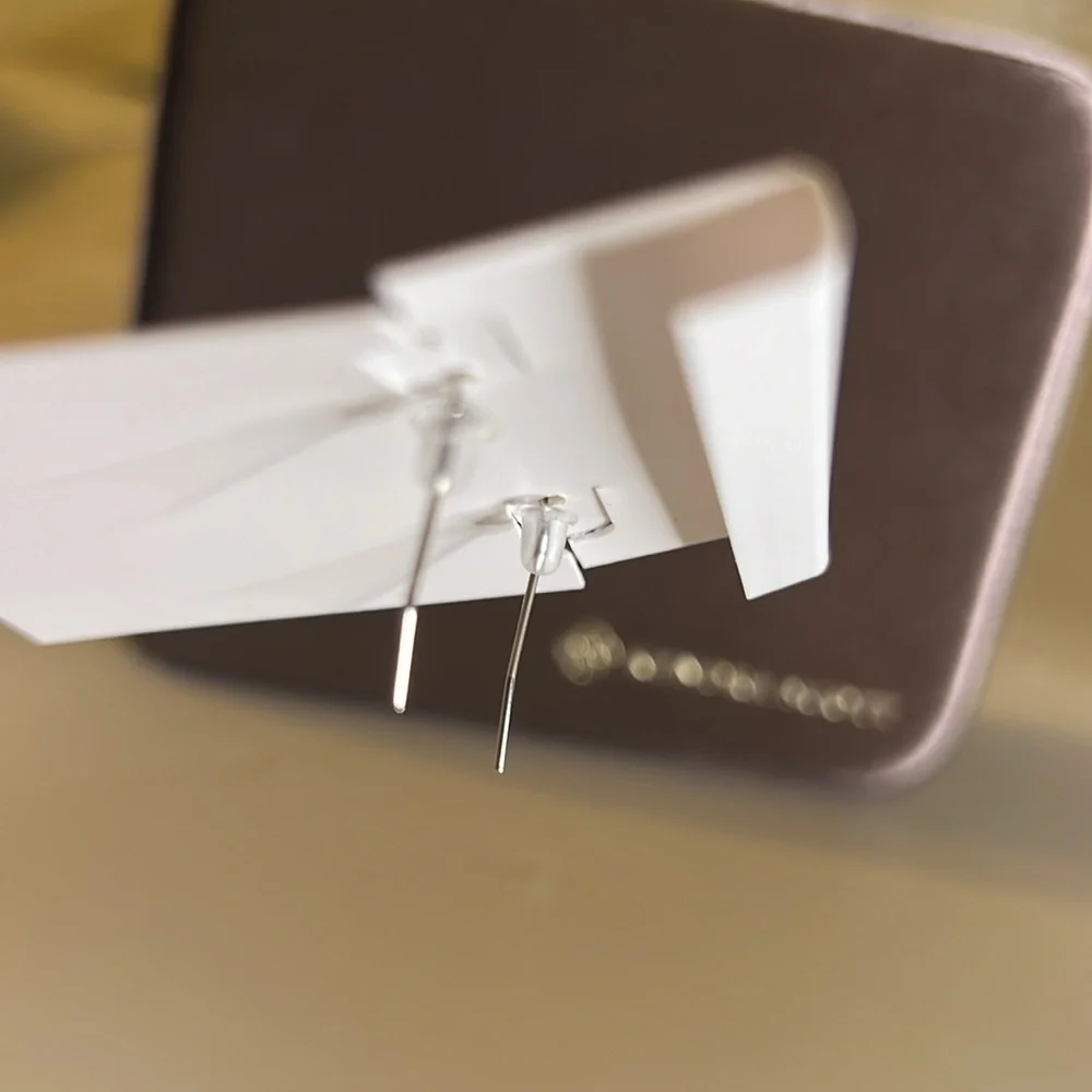 Kendra Scott Ari Heart Drop Earrings Watercolor Pearlized Clear Glass - Picture 7 of 8